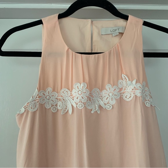 Loft Shirt Womens Extra Small XS Pink Orange Peach Tank Top Pleated Flowers - Picture 3 of 8